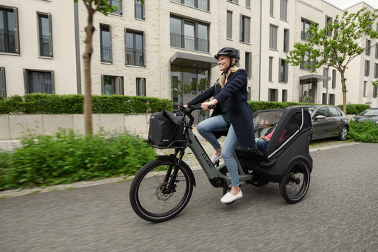 CUBE INTRODUCES GROUNDBREAKING HYBRID CARGO TRIKE DESIGNED WITH BMW