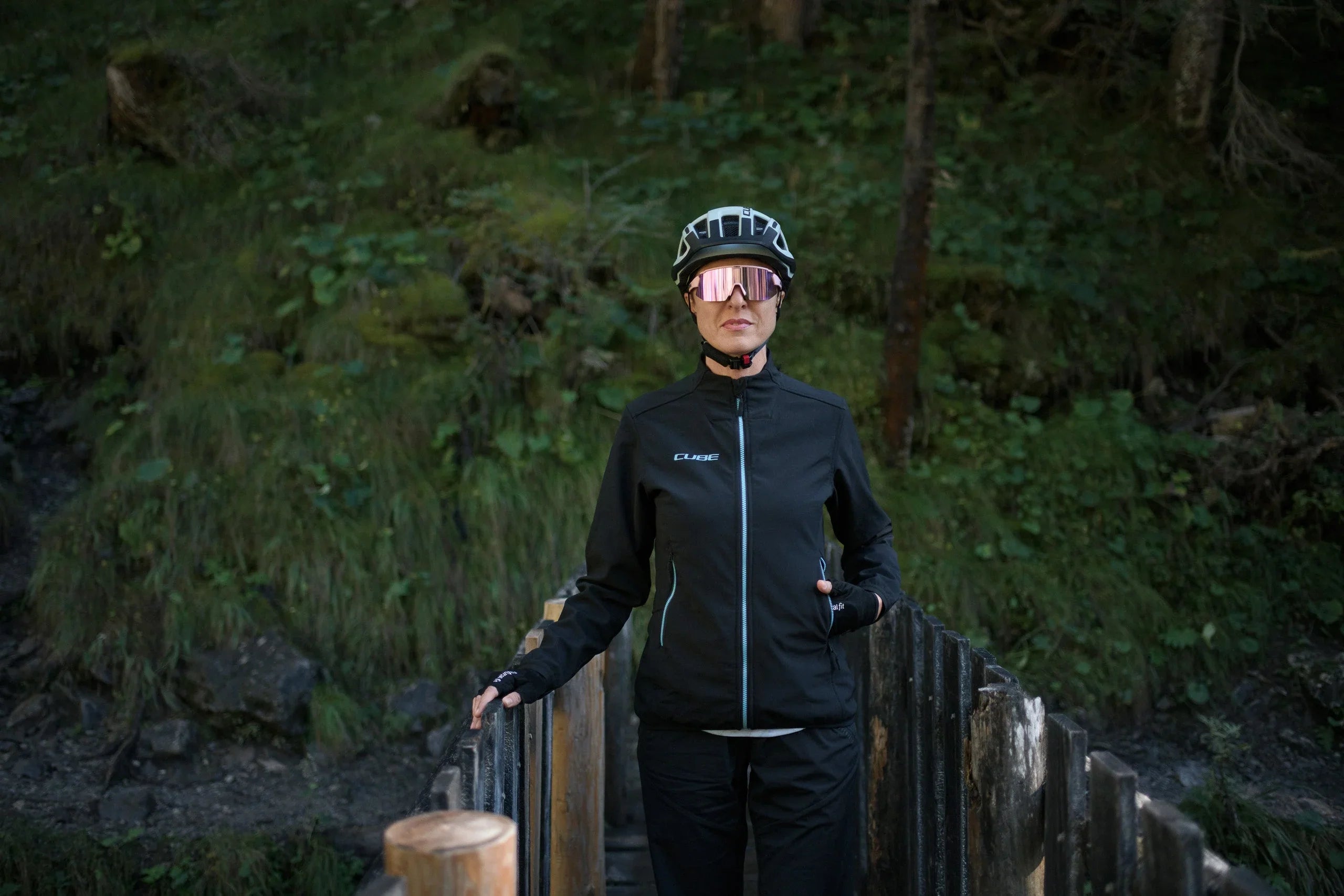 Women's cycling jackets from CUBE