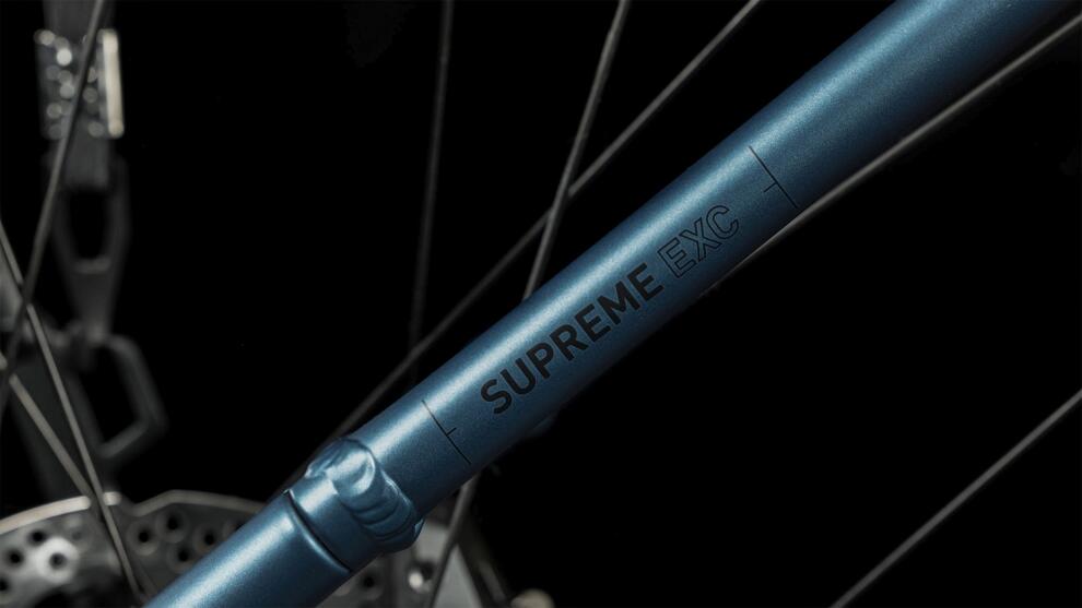 Cube Supreme Hybrid Exc 625 Se Blue/Black 2024