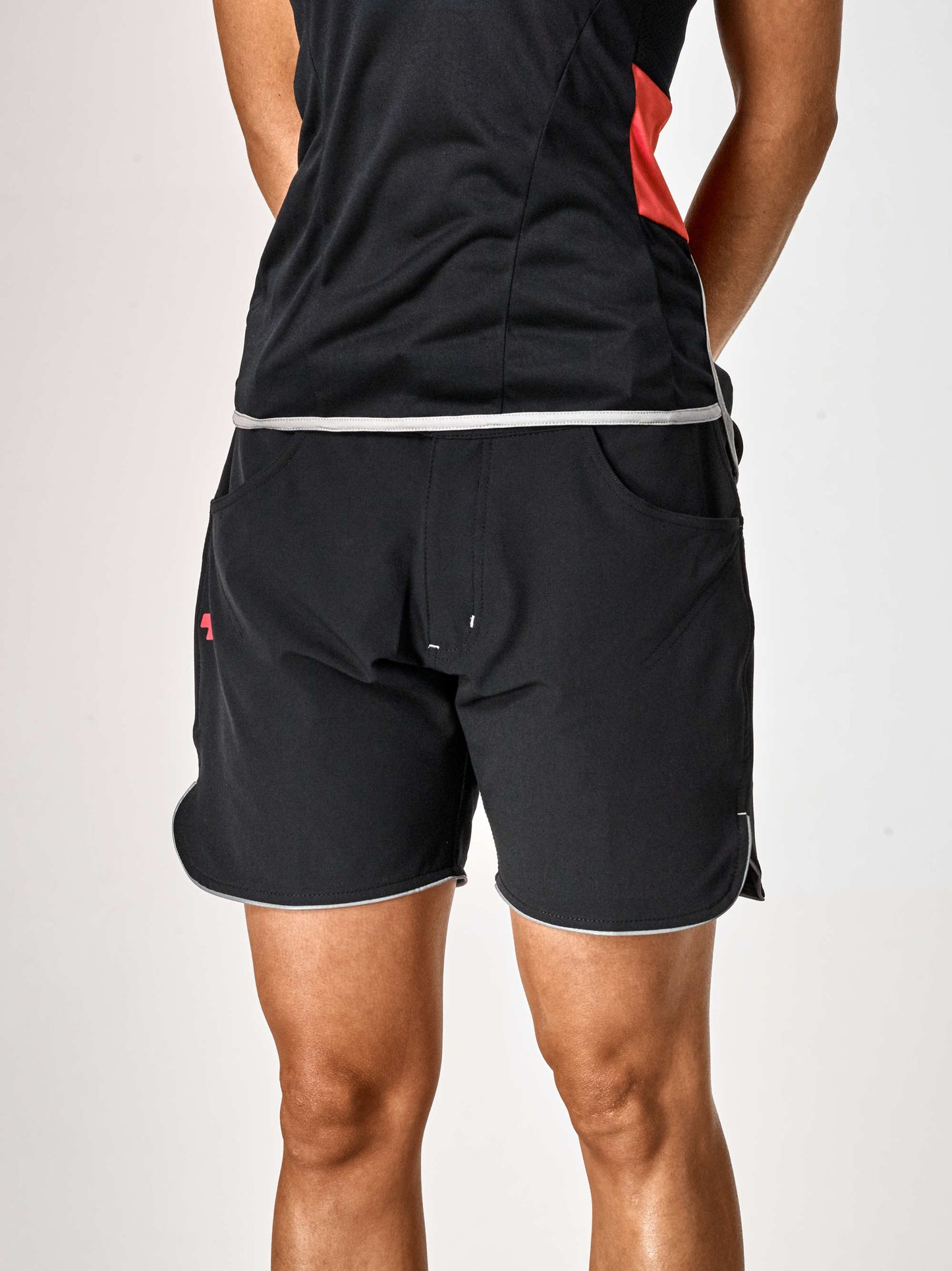 CUBE Tour Wls Shorts Black