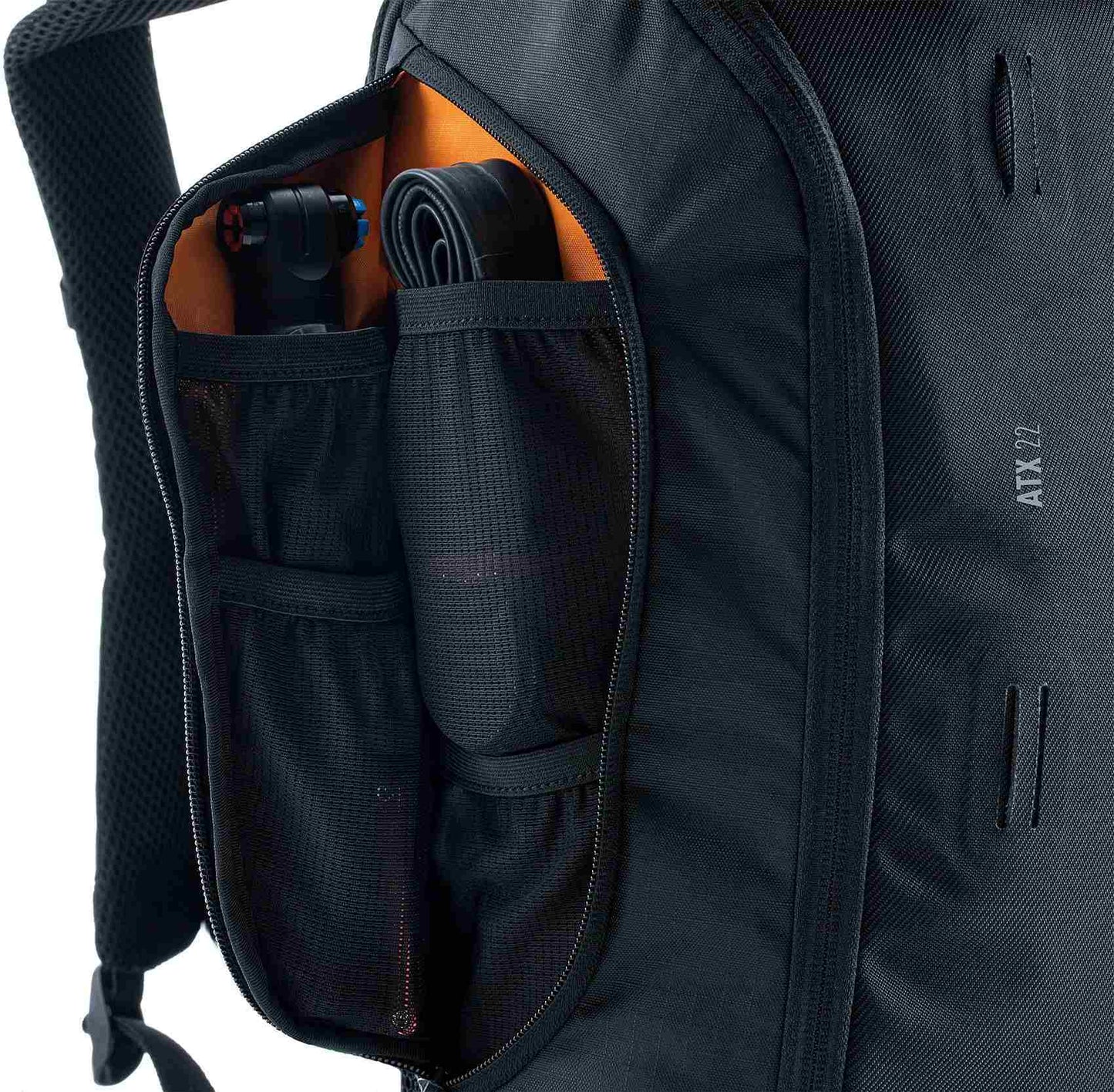 CUBE Backpack Atx 22 Black